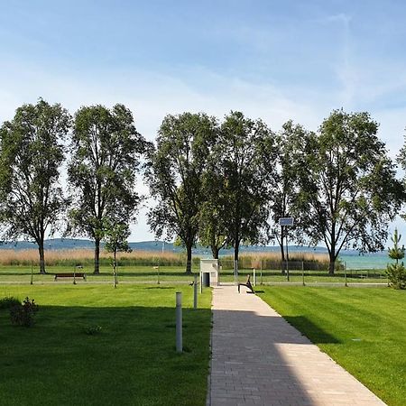 Lelle Resort B20 Balatonlelle Exterior foto