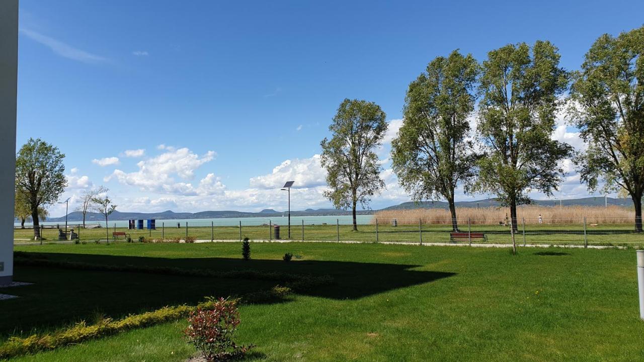 Lelle Resort B20 Balatonlelle Exterior foto
