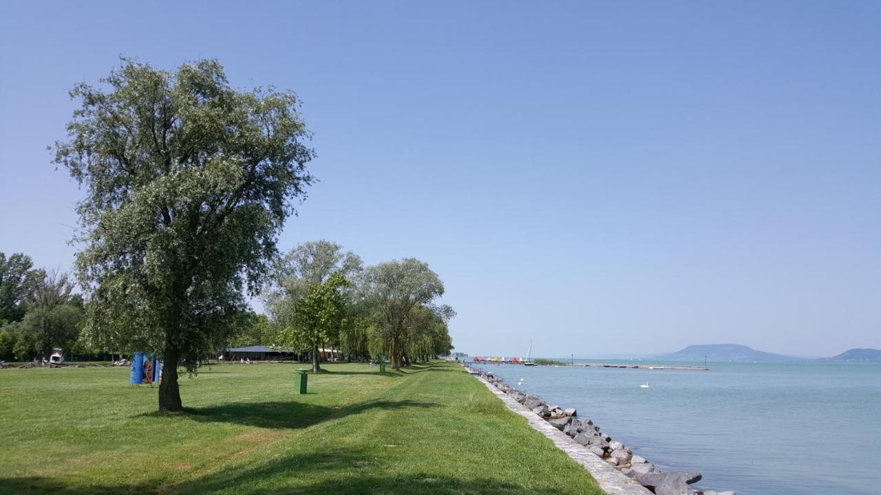 Lelle Resort B20 Balatonlelle Exterior foto