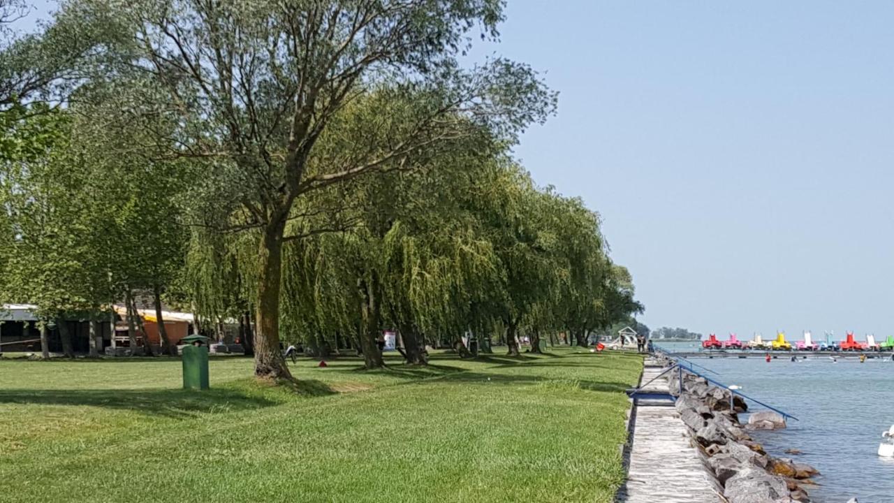 Lelle Resort B20 Balatonlelle Exterior foto